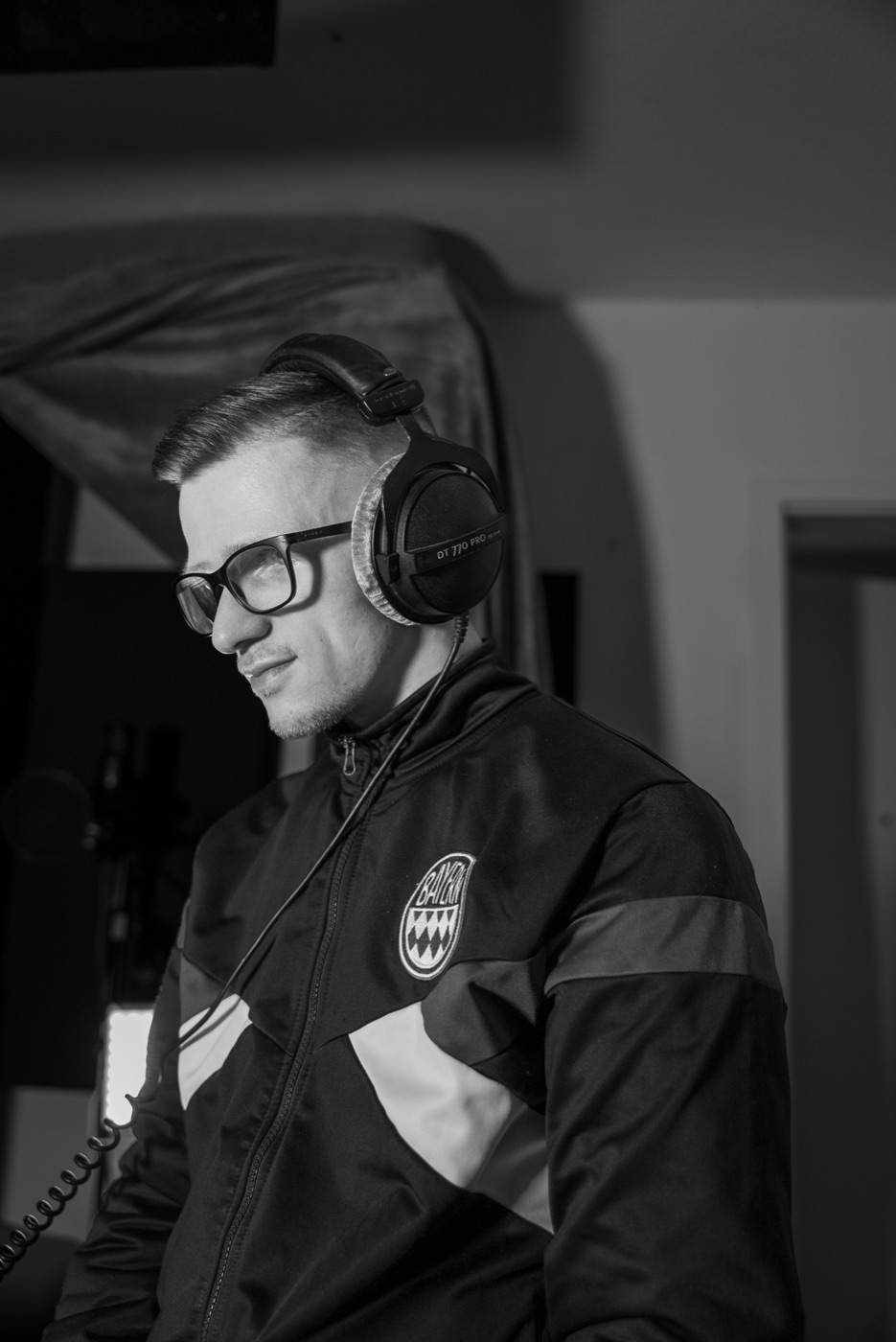 Im Studio mit Kopfhörern